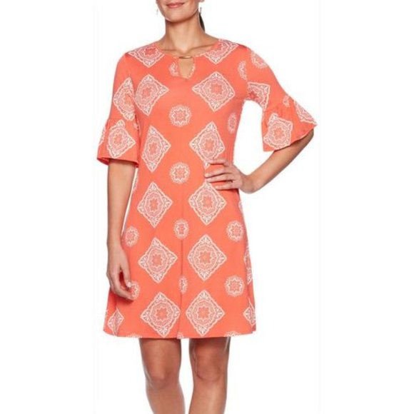 Ruby Rd. Dresses & Skirts - Ruby Rd Coral Petite Medallion Print Keyhole Dress